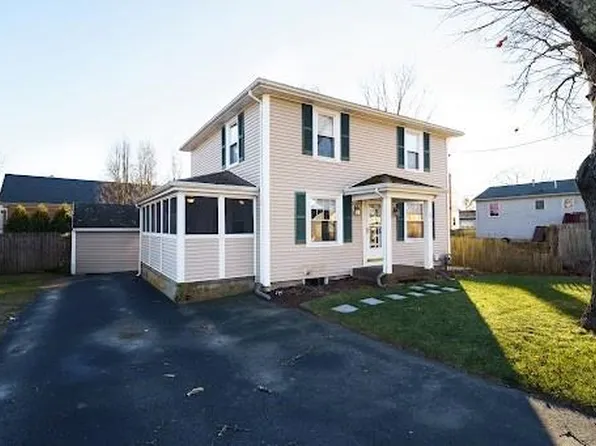 7 Seneca St, Cumberland, RI 02864