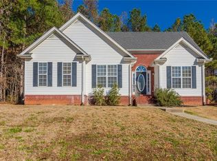 109 Walkers Pond Dr, Villa Rica, GA 30180