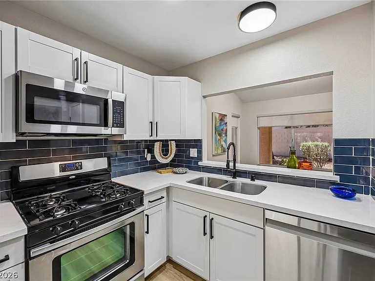 8701 Prairie Hill Dr — Photo 12