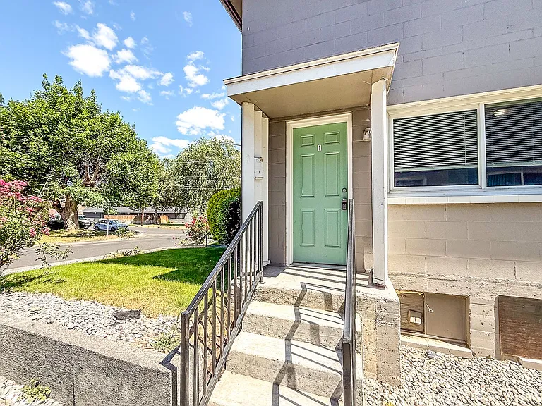 Sun Basin Apartments — Photo 41