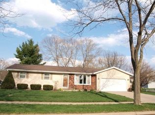 2717 Green Ridge Dr, Madison, WI 53704