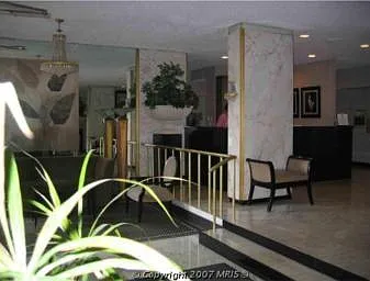 24-Hour Front Desk