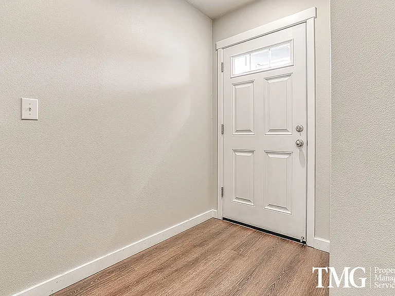 7115 NE 62nd St — Photo 23