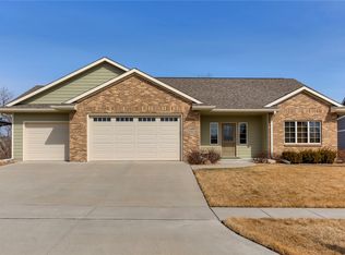 1061 Aaron Ct, Adel, IA 50003