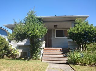 900 26th Ave, Seattle, WA 98122