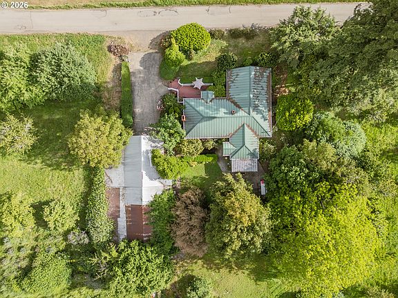 3rd image of 572 Dillard Gardens Rd