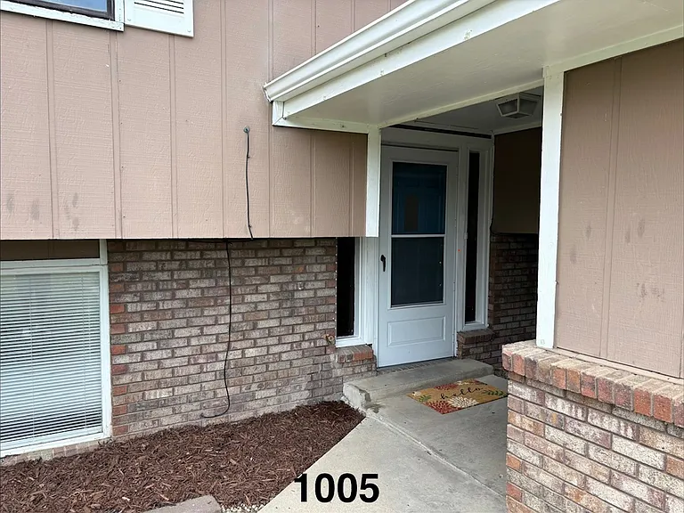 1005 Harmon Pl #1005 — Photo 2