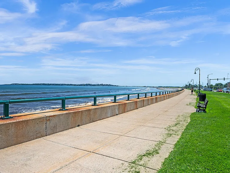 300 Lynn Shore Dr #911 — Photo 18