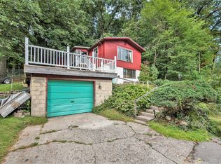 8693 Brower Lake Dr NE, Rockford, MI 49341