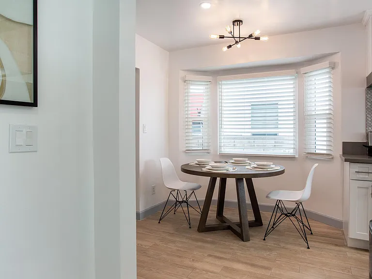 2617 W Norwood Pl — Photo 25