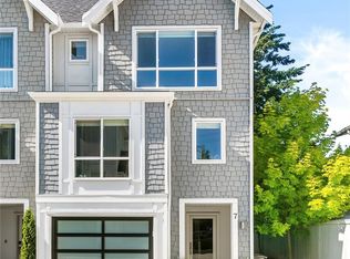 Meridian Row, Saanich, BC V8X 2T9