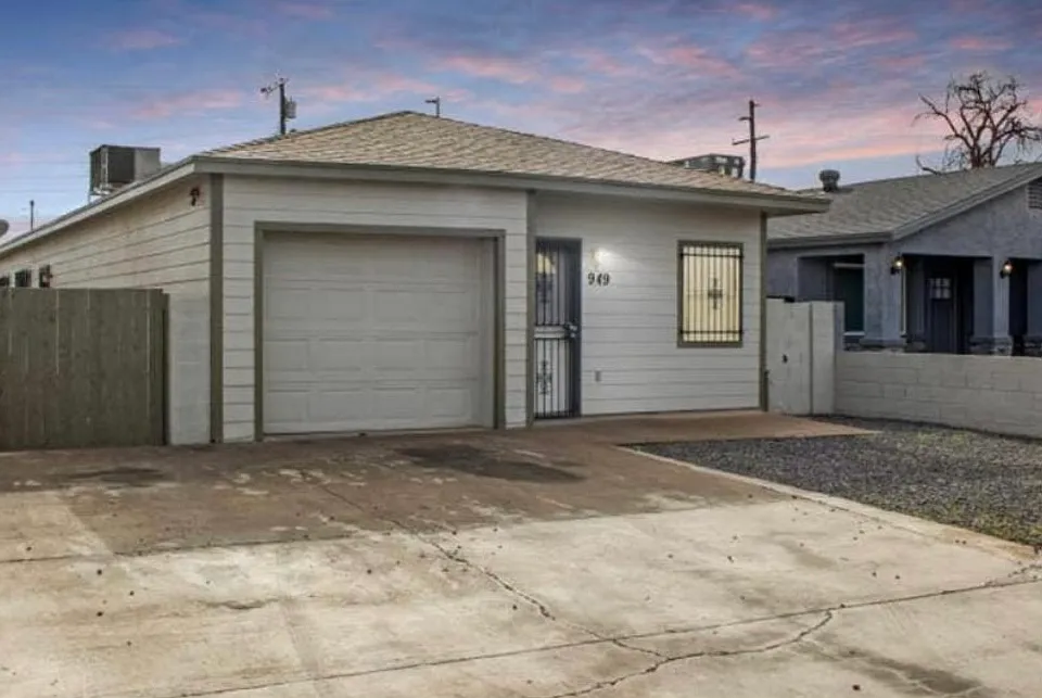 949 W Cocopah St