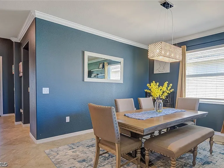 3652 E Hampton Cir — Photo 8