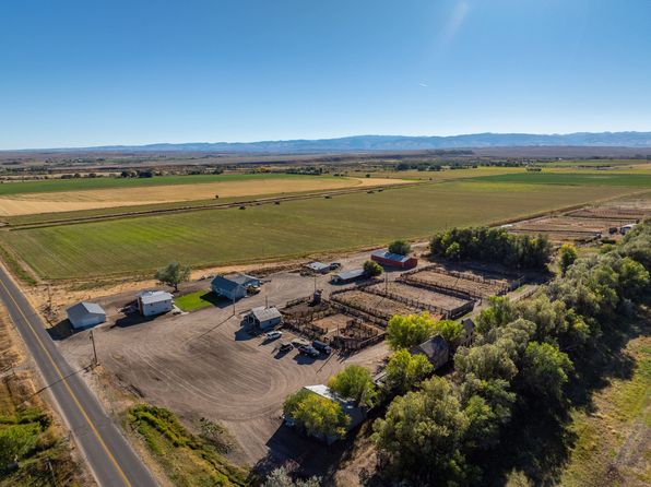 19 Blue Cloud Rd, Arapahoe, WY 82510