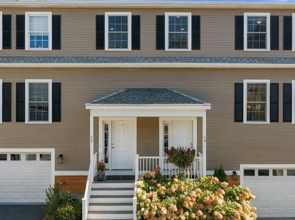 15 Elbridge Ln #19, Marblehead, MA 01945