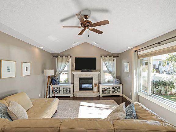 4th image of 361 S 49th St