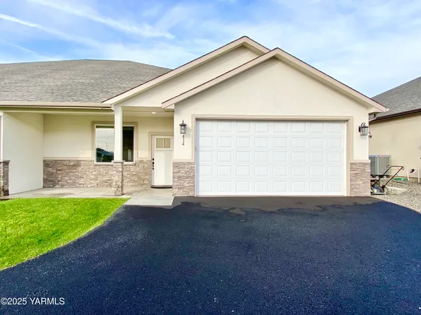 414 97th Ave, Yakima, WA 98908