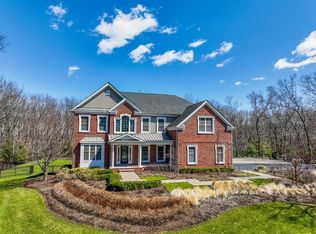 32 Praying Indian Way, Holliston, MA 01746