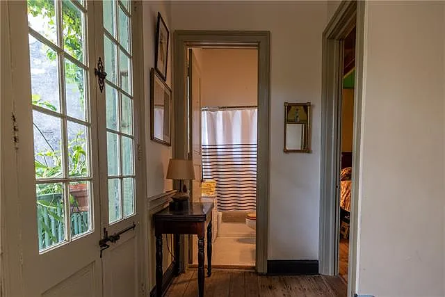 1111 Bourbon St #REAR — Photo 11