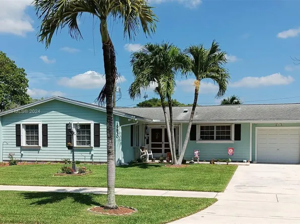 19830 Lenaire Dr, Cutler Bay, FL 33157