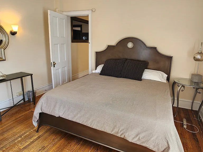 St. James Court Historic Apartments — Photo 29