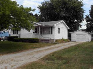 917 Colfax Dr, Danville, IL 61832