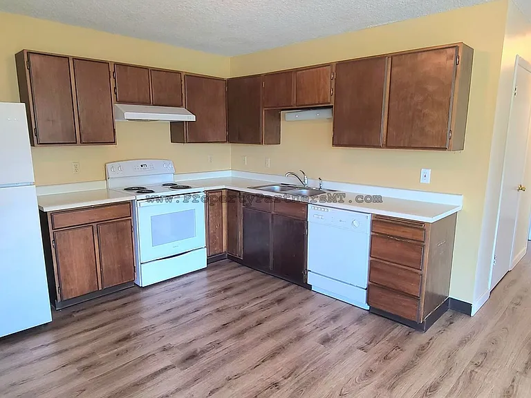 413 S 20th Ave — Photo 16
