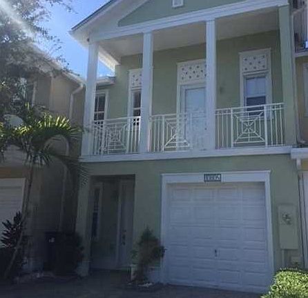 3rd image of 10805 NW 75th St
