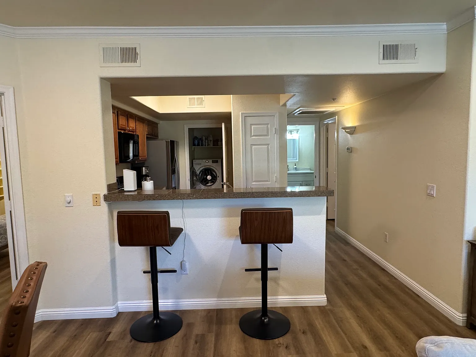 2 bed, 1200 sqft, $2,500 — Photo 3