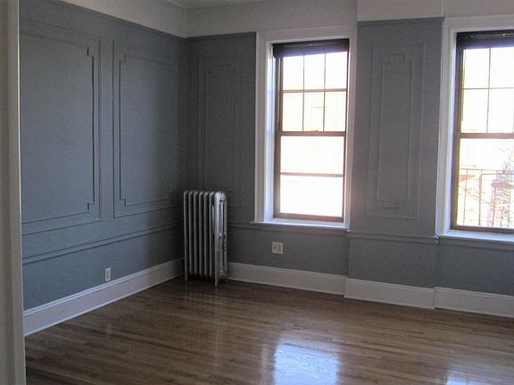 4th image of 550 E 2nd St #Dd4