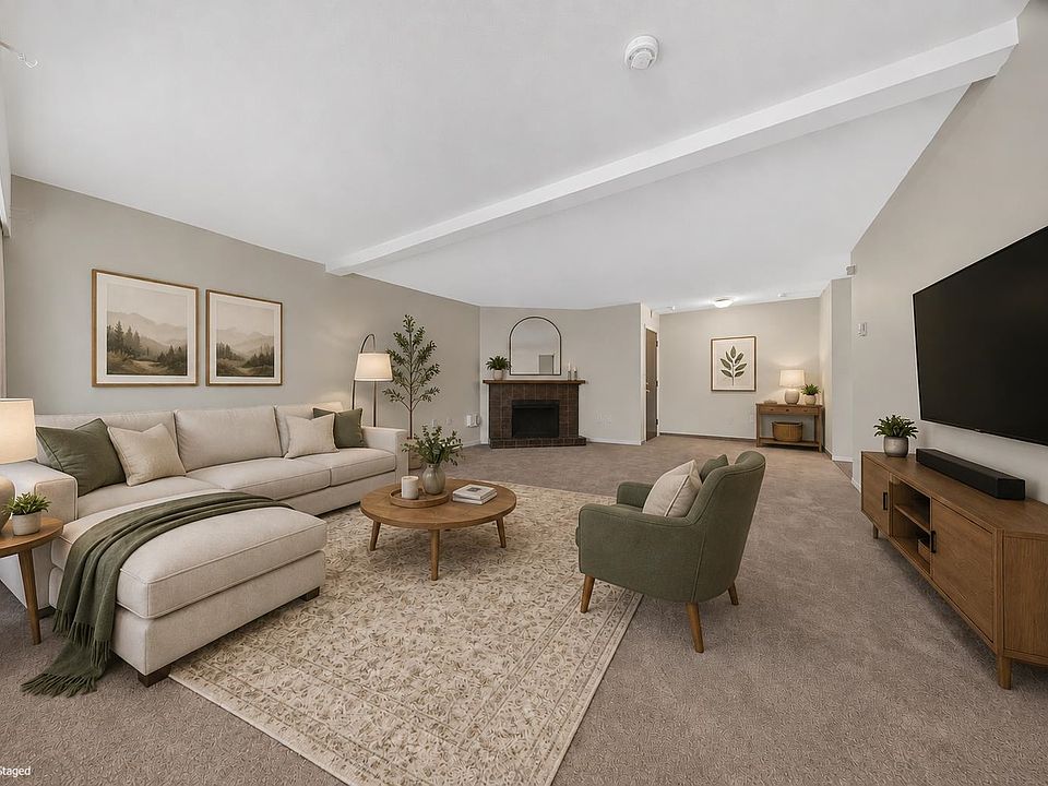 1st image of 9516 Rotary St #101