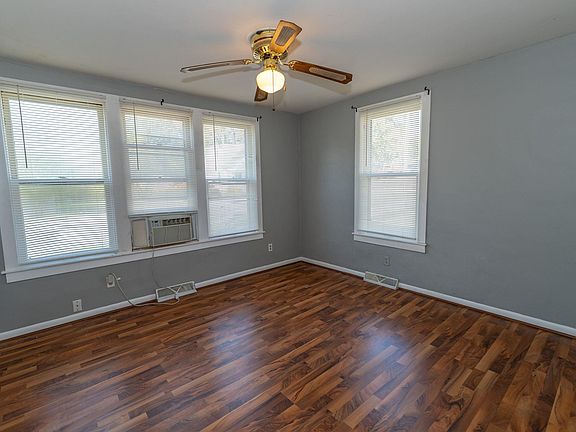 5th image of 602 E Battell St