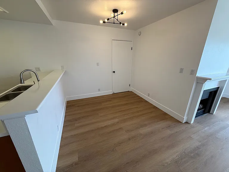 1321 N Vista St #305 — Photo 8
