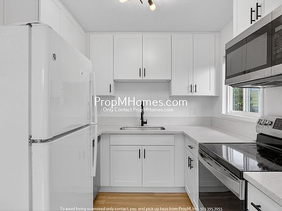 5th image of 7028 N Burlington Ave
