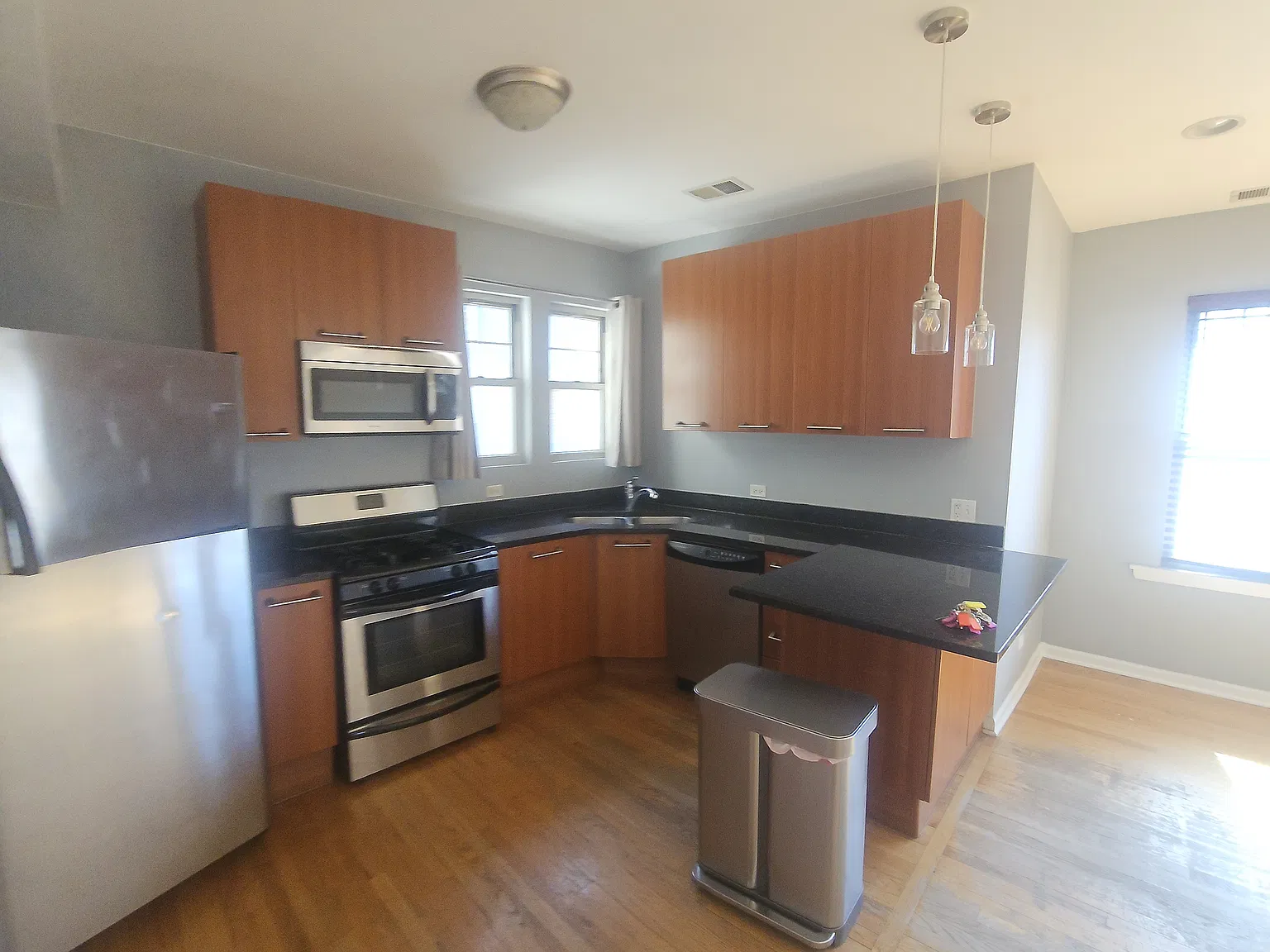 5721 N Kimball Avenue — Photo 2