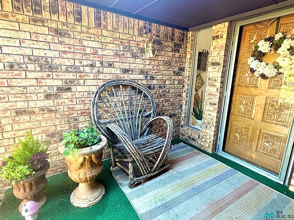 5th image of 2316 Lomas Pl