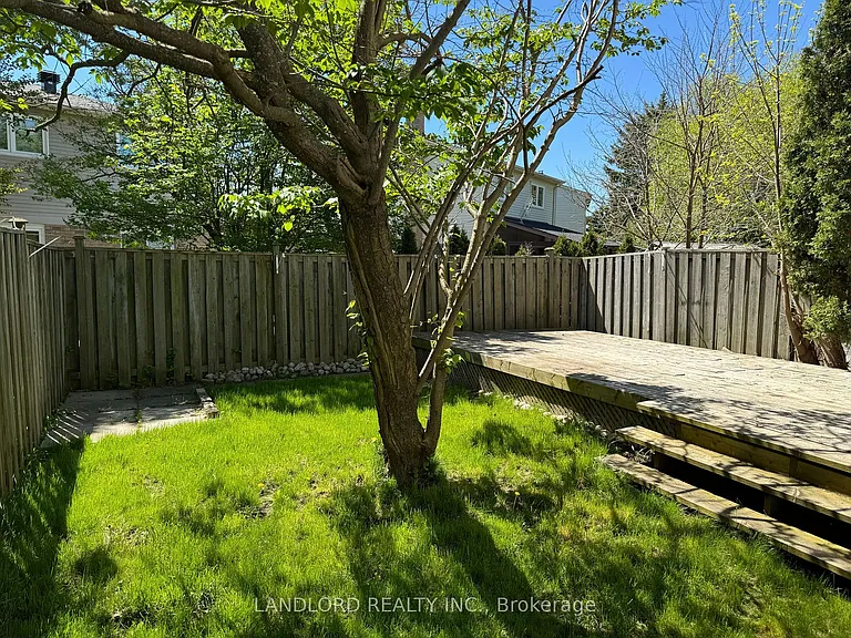 19 Vanessa Rd — Photo 29
