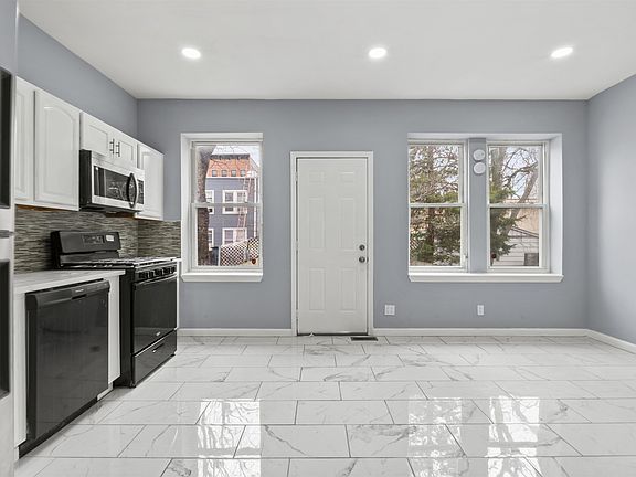 4th image of 336 Ege Ave Floor 1