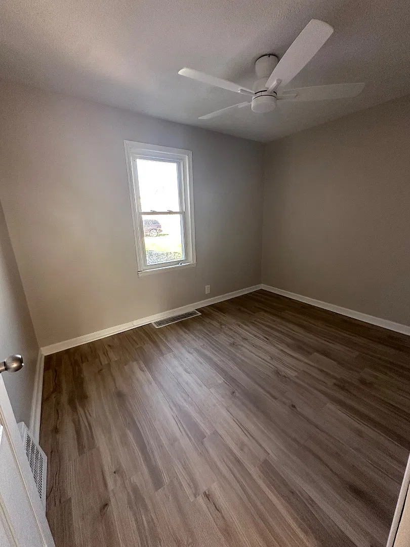 4419 Lincoln Ave — Photo 4