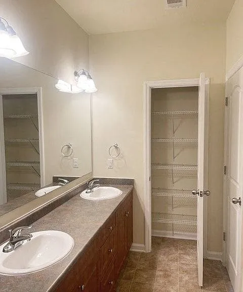 Clairmont at Hillandale — Photo 82