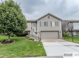 6129 S 190th Ter, Omaha, NE 68135