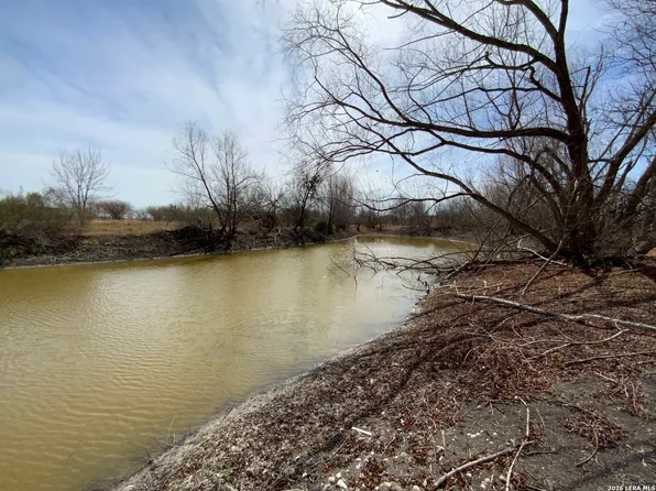 946 Country Lane LOT 3, Marion, TX 78124