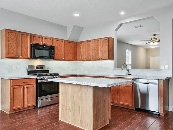 5th image of 8823 Willow Wilde Dr