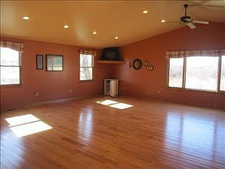 3rd image of 475 Kirk Rd