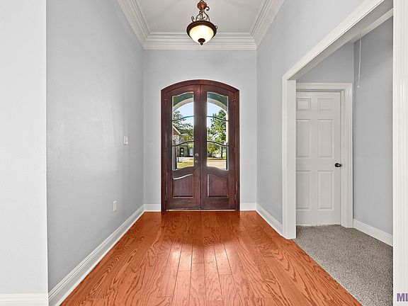 3rd image of 10093 Garden Oaks Ave