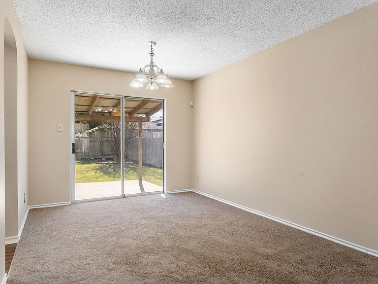 7038 Cole Creek Dr — Photo 9