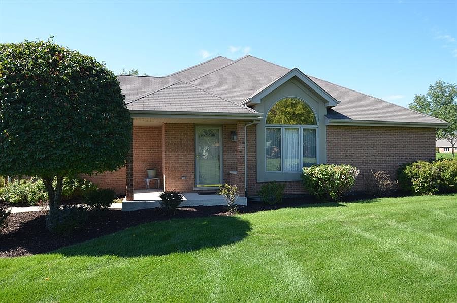 1st image of 21178 Lakeview Ln
