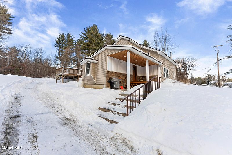 3rd image of 277 Hadlock Pond Road