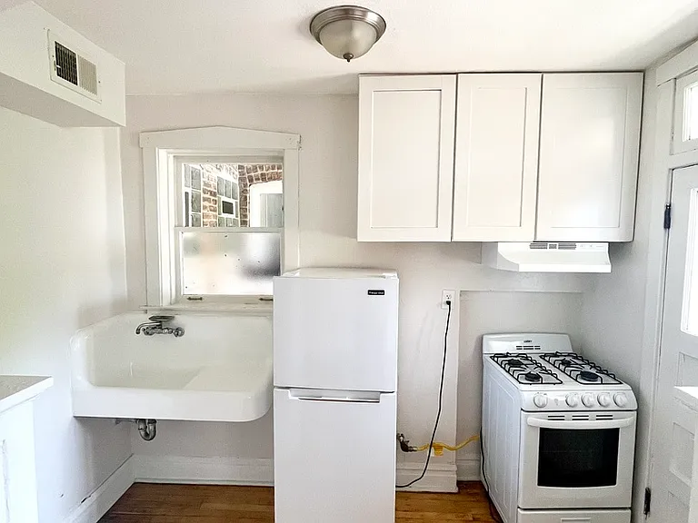 5040 W 21st Pl #9 — Photo 2