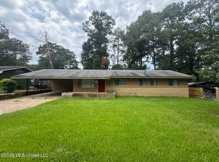 3139 Charleston Dr, Jackson, MS 39212